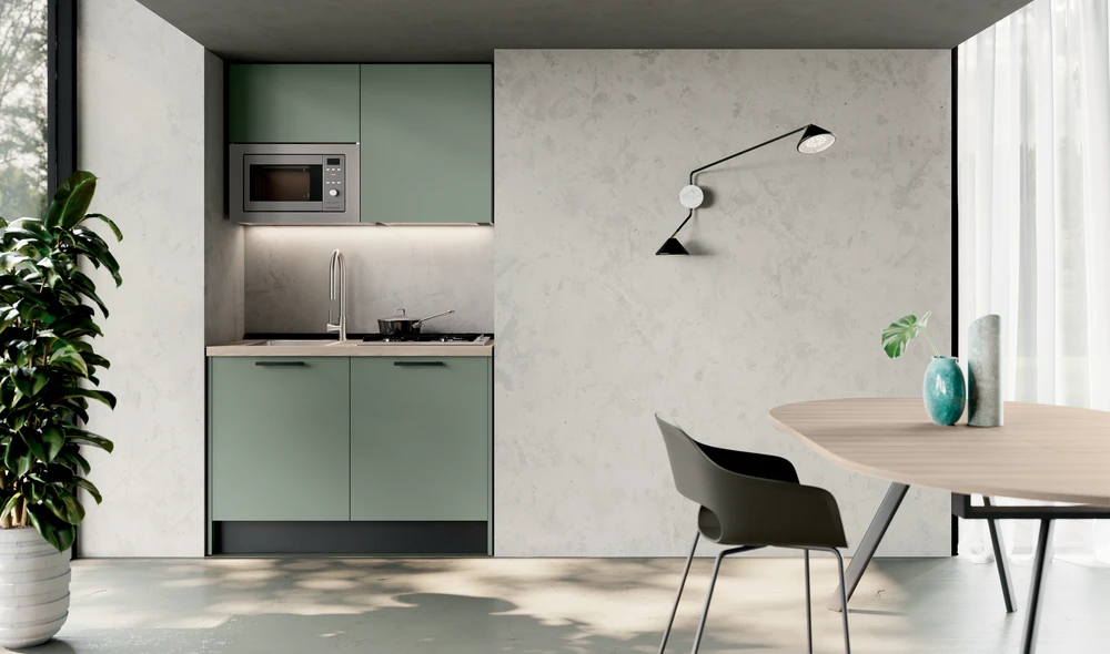Salle à manger moderne avec table ovale en marbre blanc, entourée de 6 chaises tapissées en velours anthracite et ocre jaune